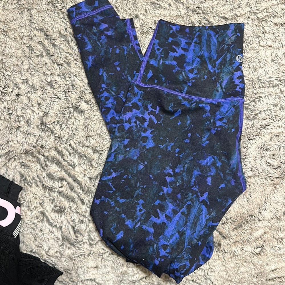 NWOT Lululemon leggings Sz S